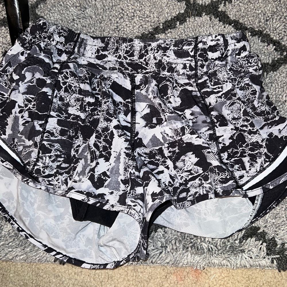 LULU SHORTS